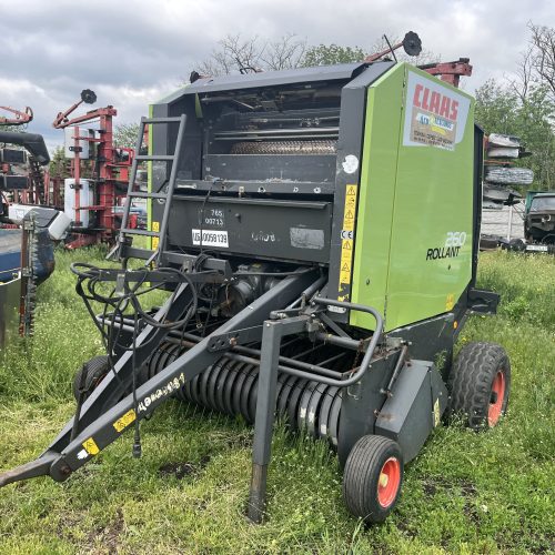 IMG_3215 Рулонний прес-підбирач Claas Rollant 260