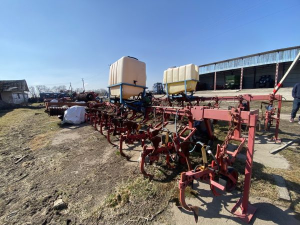Культиватор просапний КРН-5.6+Навісний обприскувач ЕКО-600
