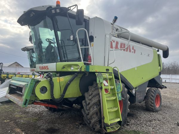 Зернозбиральний комбайн Claas Lexion 560