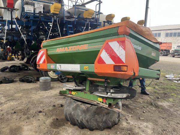 IMG_1201 Розкидач мінеральних добрив Amazone ZA-M 1001 Special