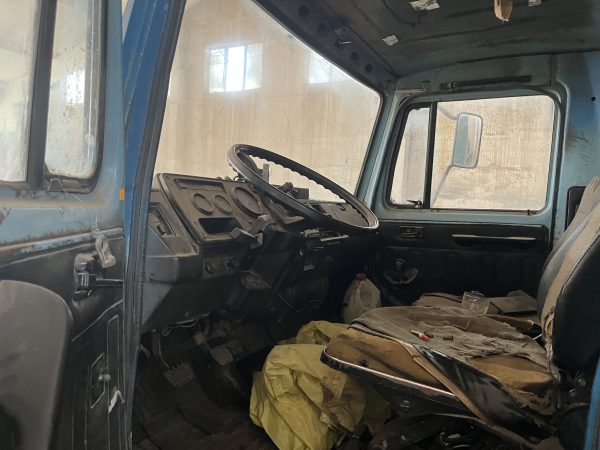 Вантажний автомобіль самоскид ГАЗ-САЗ-3507
