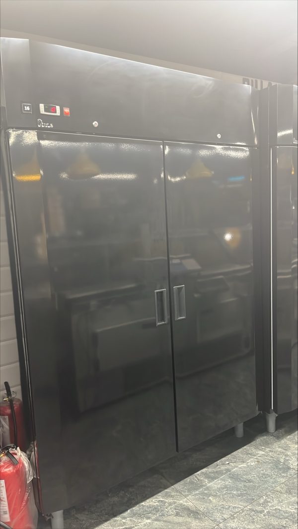ШХ 140 Холодильна шафа VD140M