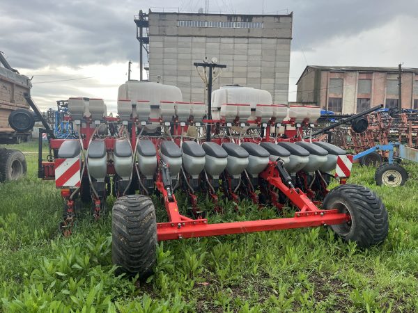 IMG_3875 Пневматичні просапні сівалки точного висіву Solà Prosem-K FH 530/13
