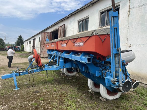 IMG_5446 Просапна пневматична сівалка Monosem NG 5,6 8-рядна