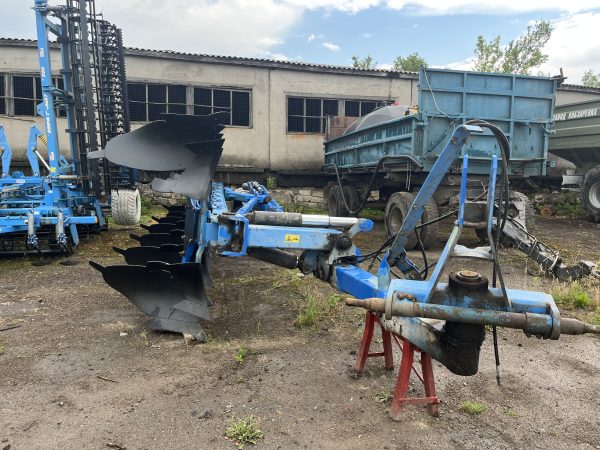 IMG_5620 Напівнавісний оборотний плуг Lemken Euro Diamant на 8 корпусів