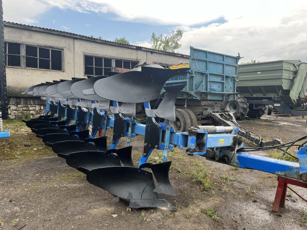 IMG_5629 Напівнавісний оборотний плуг Lemken Euro Diamant на 8 корпусів
