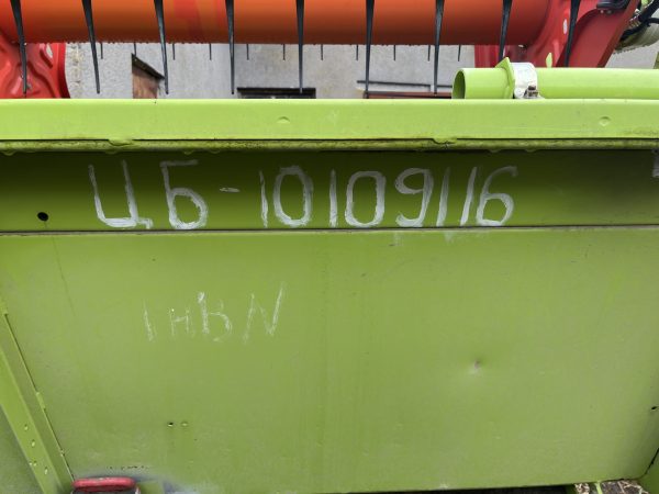 IMG_5725 Зернова жниварка Claas Vario 750