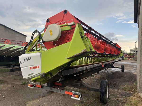 IMG_5729 Зернова жниварка Claas Vario 750