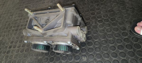 2 II39782N50 Регулятор тиску пневмопідвіски Knorr
