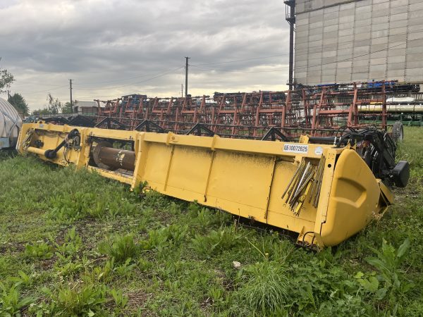 IMG_3858 Зернова жниварка New Holland Varifeed 30FT
