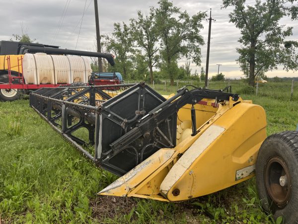 IMG_3863 Зернова жниварка New Holland Varifeed 30FT