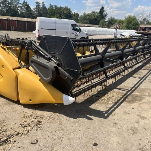 Зернова жниварка New Holland 740CF Superflex