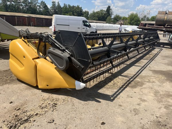 Зернова жниварка New Holland 740CF Superflex