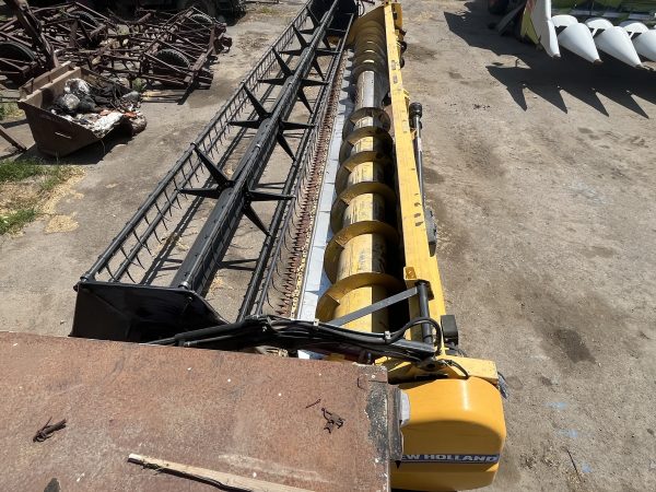 Зернова жниварка New Holland 740CF Superflex