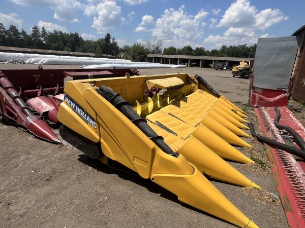 IMG_6550 Кукурудзяня жниварка 8-рядна New Holland