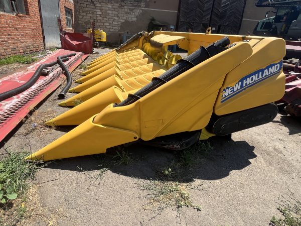 IMG_6552 Кукурудзяня жниварка 8-рядна New Holland