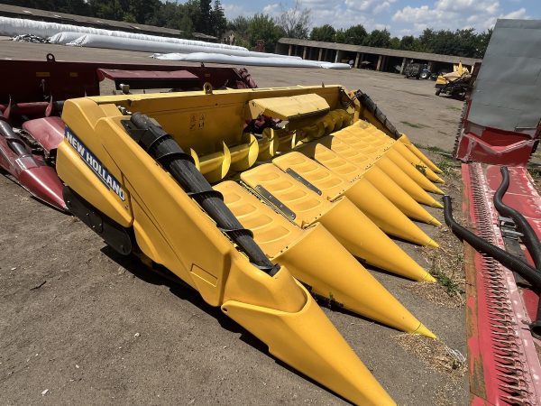 IMG_6555 Кукурудзяня жниварка 8-рядна New Holland