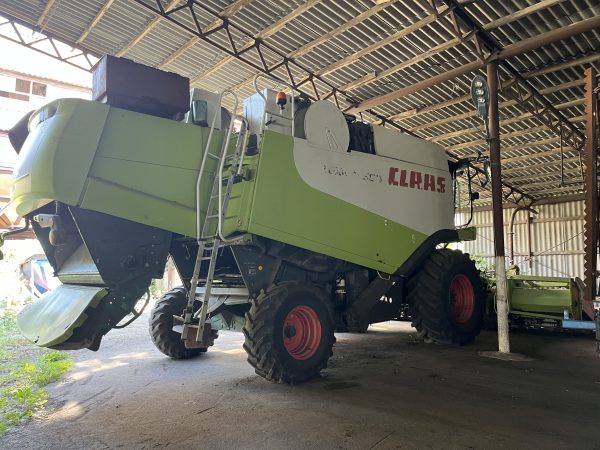 Зернозбиральний комбайн Claas Lexion 560