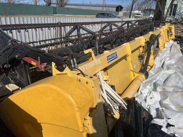 IMG_9883 Зернова жниварка New Holland Varifeed 30FT